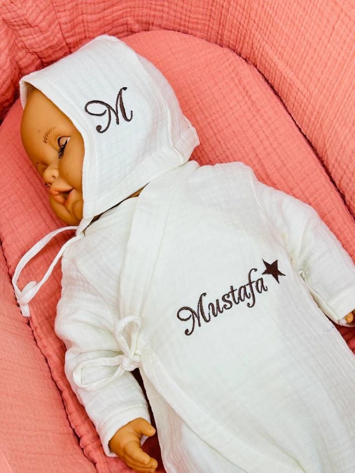 4 Katlı Müslin İsimli Hastane Çıkışı Zıbın Pijama ve Şapka