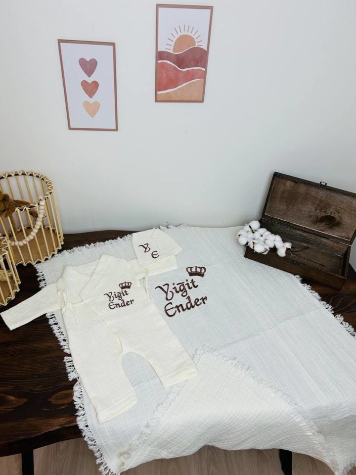 İsme Özel Nakış İşlemeli 4katlı Müslin