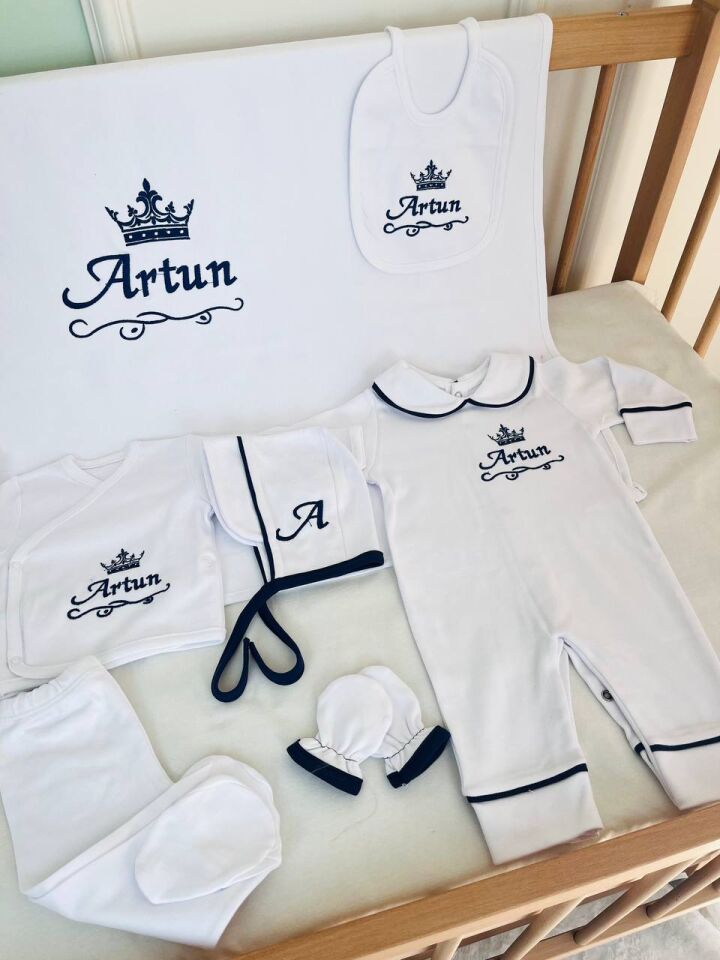 İsme Özel Taç Desen Nakışlı Hastane Çıkış Seti