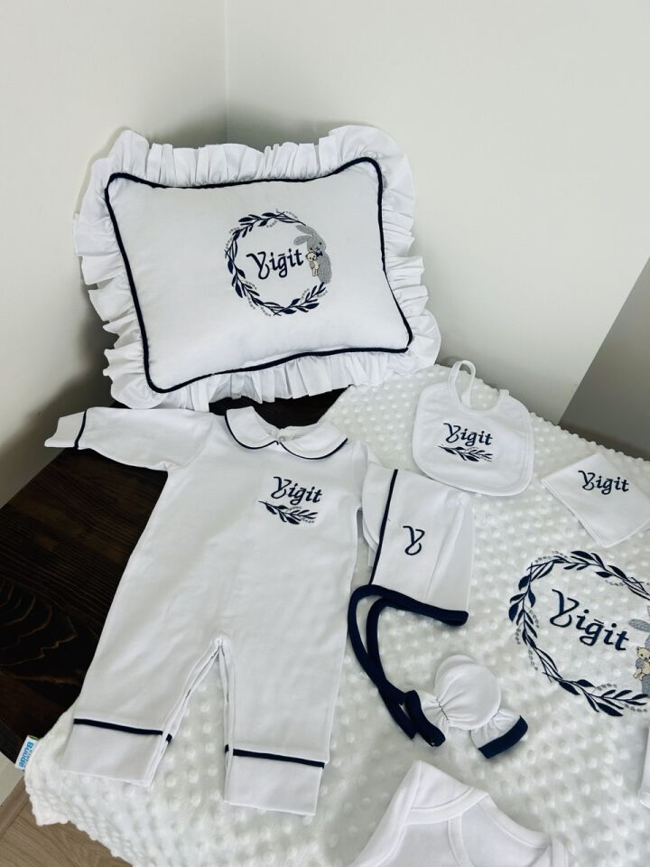 İsme Özel Tavşan Desen Nakışlı Hastane Çıkış Seti Ve Puset Ötrüsü