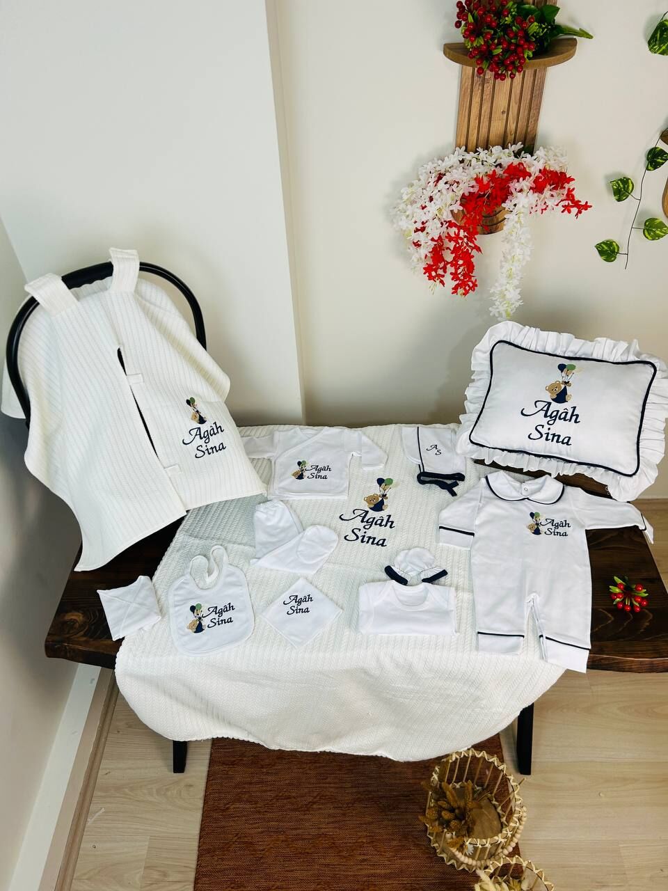 İsme Özel Desen Nakışlı Hastane Çıkış Seti Ve Puset Ötrüsü