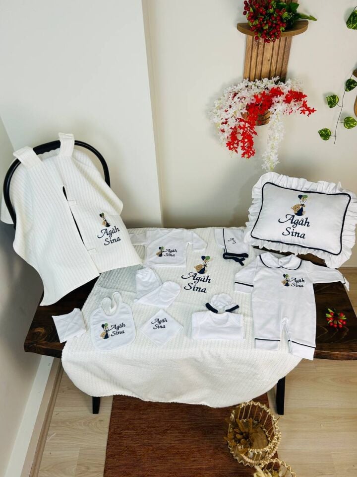 İsme Özel Desen Nakışlı Hastane Çıkış Seti Ve Puset Ötrüsü