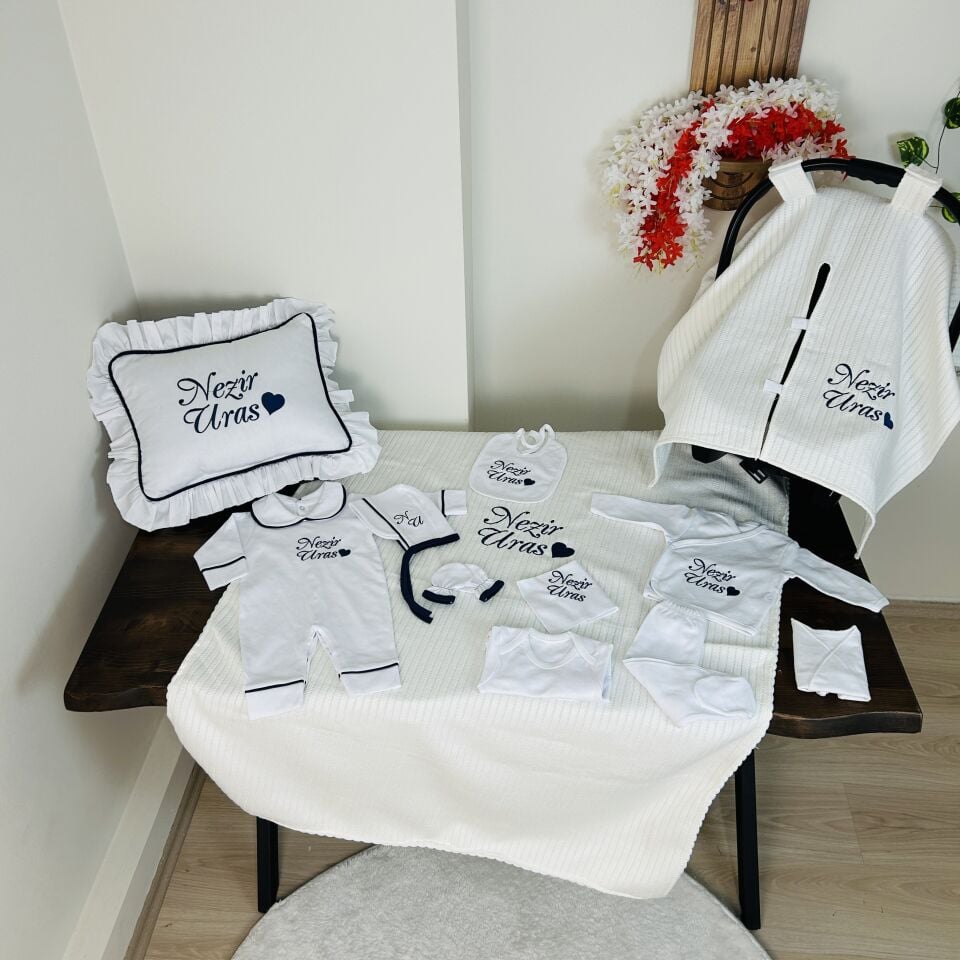 İsme Özel Kalp Desen Nakışlı Hastane Çıkış Seti Ve Puset Örtüsü