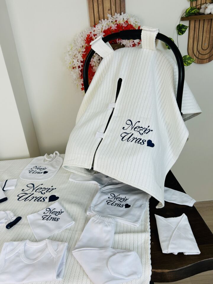 İsme Özel Kalp Desen Nakışlı Hastane Çıkış Seti Ve Puset Örtüsü