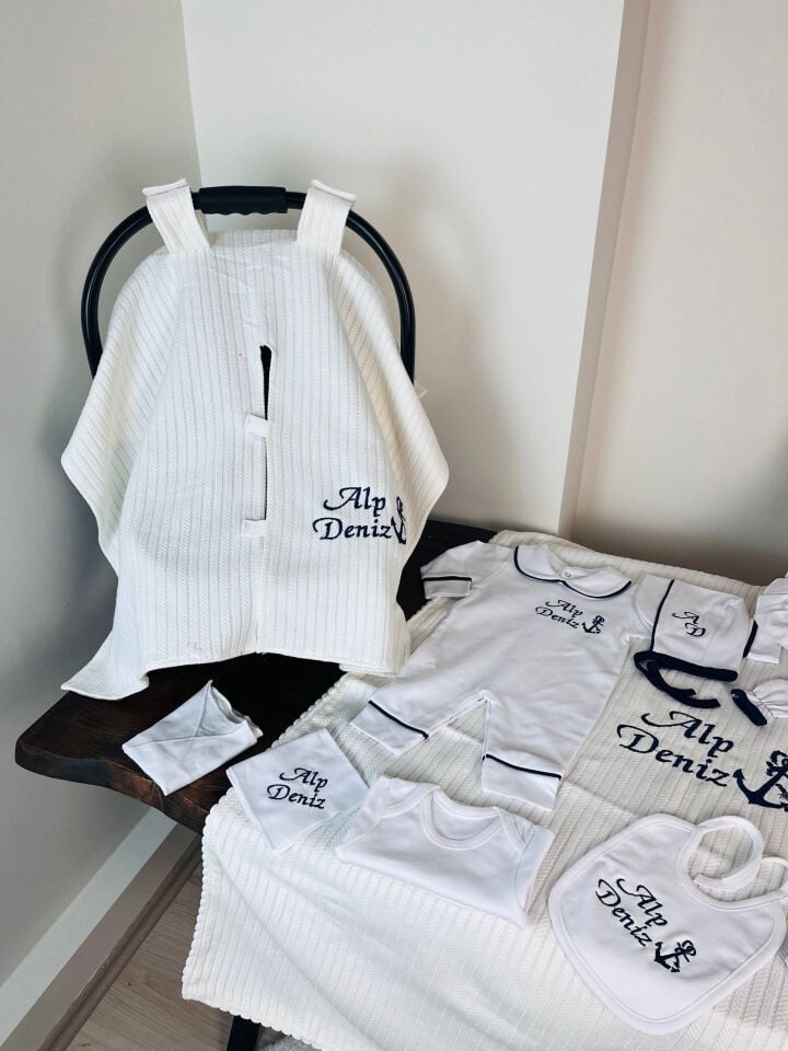 İsme Özel Desen Nakışlı Hastane Çıkış Seti Ve Puset Örtüsü