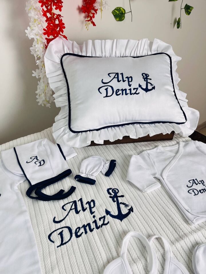 İsme Özel Desen Nakışlı Hastane Çıkış Seti Ve Puset Örtüsü