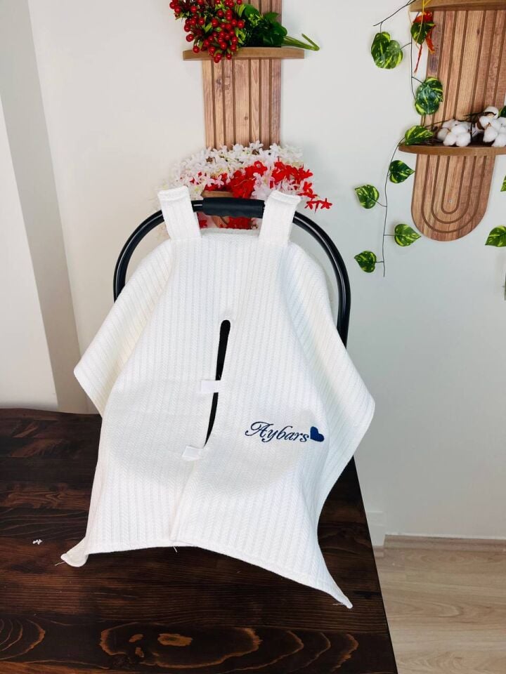 Nakışlı Beyaz Lacivert Hastane Çıkış Seti Yastıklı Ve Puset Örtüsü