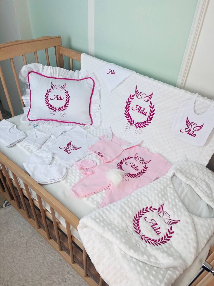 Avantajlı 12 Parça Pembe Nakışlı Set