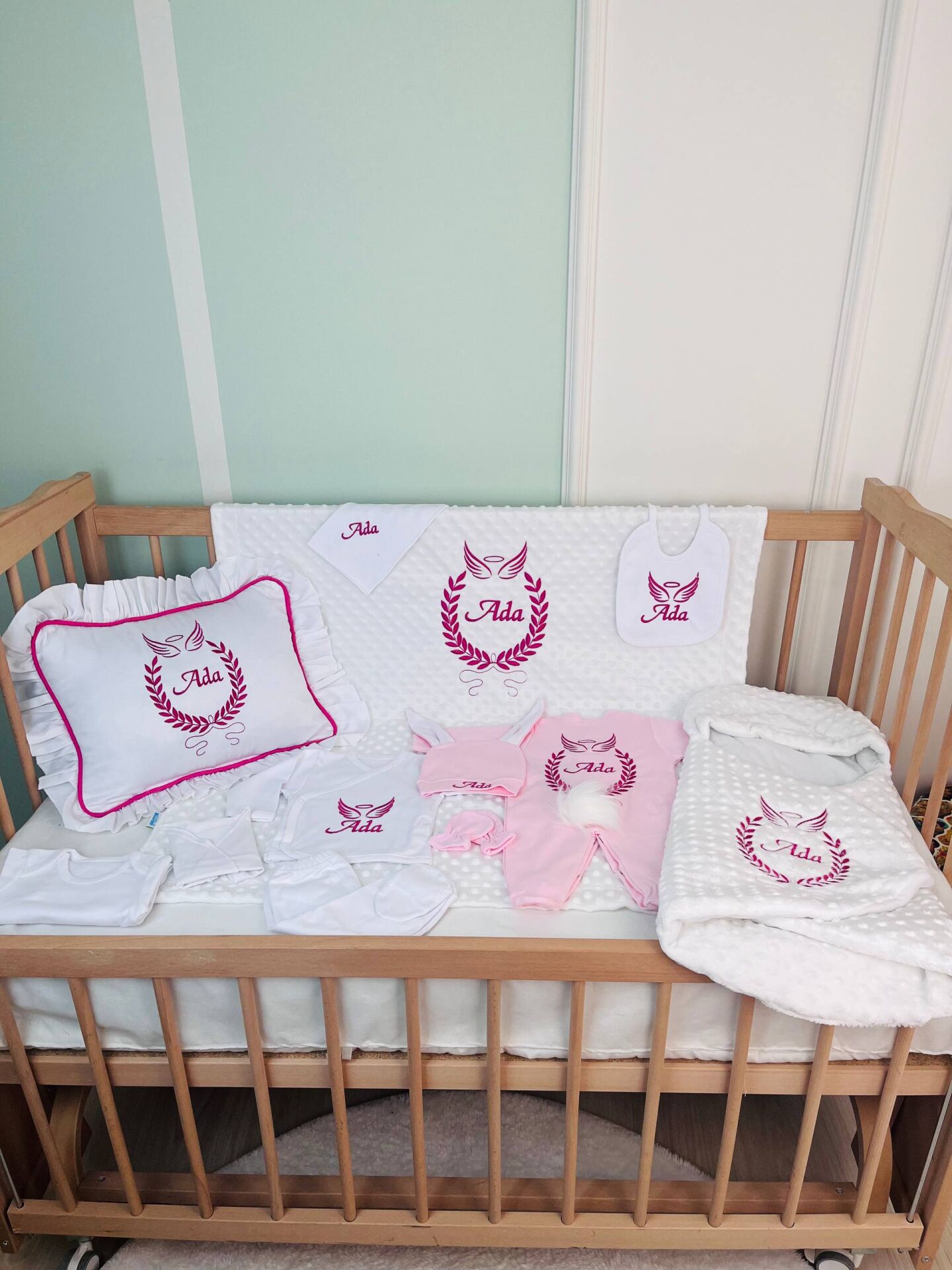 Avantajlı 12 Parça Pembe Nakışlı Set