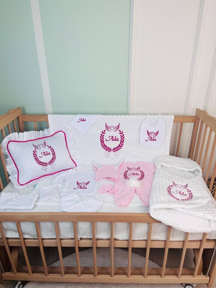 Avantajlı 12 Parça Pembe Nakışlı Set