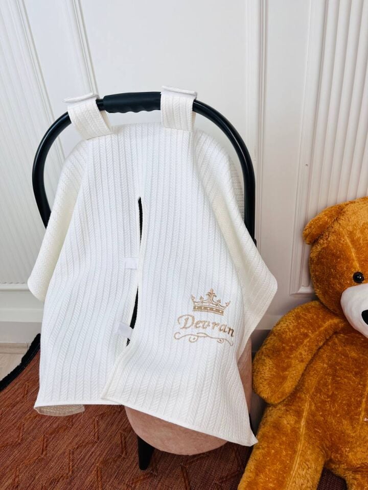 İsme Özel Taç Desen Nakışlı Hastane Çıkış Seti Ve Puset Örtüsü