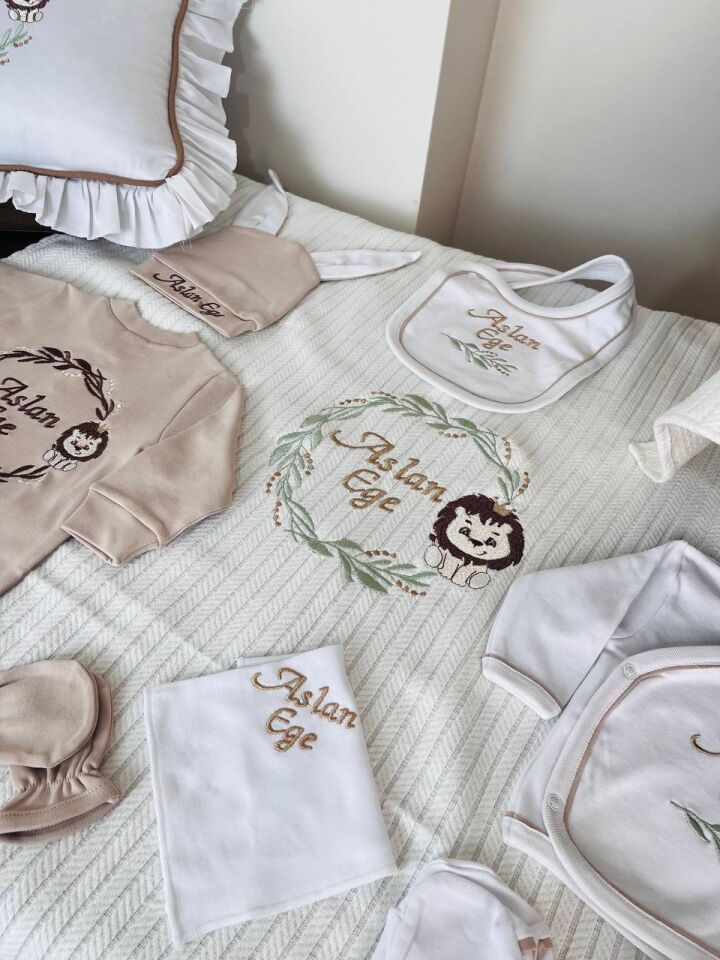 Nakışlı Hastane Çıkış Seti Yastıklı Ve Puset Örtüsü