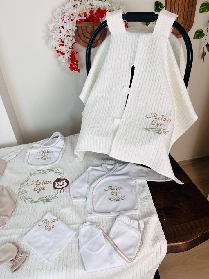 Nakışlı Hastane Çıkış Seti Yastıklı Ve Puset Örtüsü