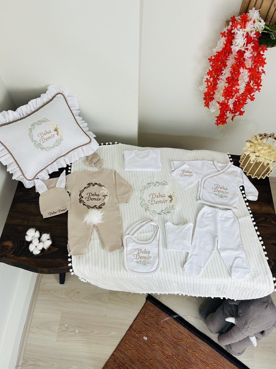 Nakışlı Hastane Çıkış Seti Yastıklı