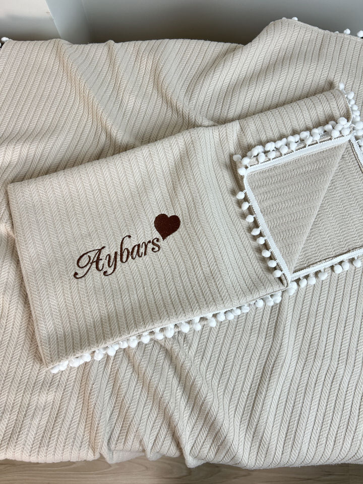 Nakışlı İsimli Örgü Desen Bebek Pikesi %100 Pamuk Bebek Battaniyesi