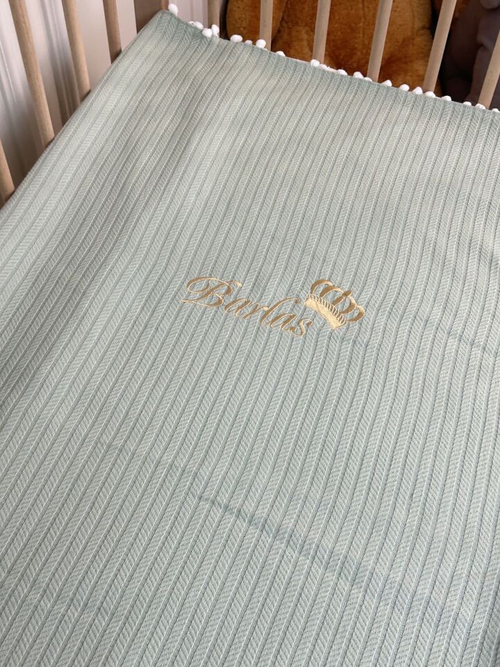 Nakışlı İsimli Örgü Desen Bebek Pikesi %100 Pamuk Bebek Battaniyesi