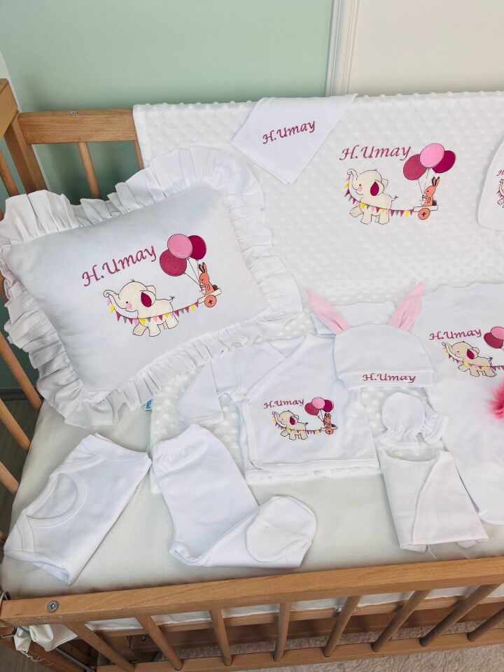 İsme Özel Filli Ve Tavşan Nakışlı Hastane Çıkışı