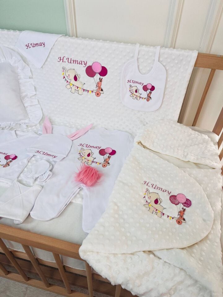 İsme Özel Filli Ve Tavşan Nakışlı Hastane Çıkışı