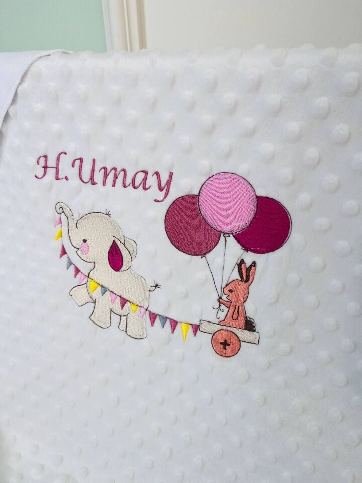 İsme Özel Filli Ve Tavşan Nakışlı Hastane Çıkışı