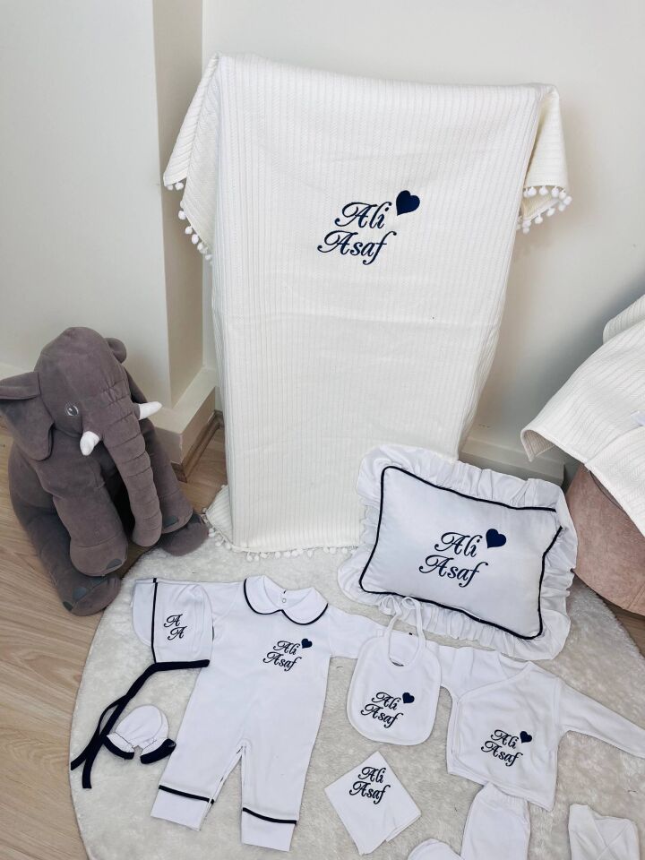 İsme Özel Desen Nakışlı Hastane Çıkış Seti Ve Puset Örtüsü