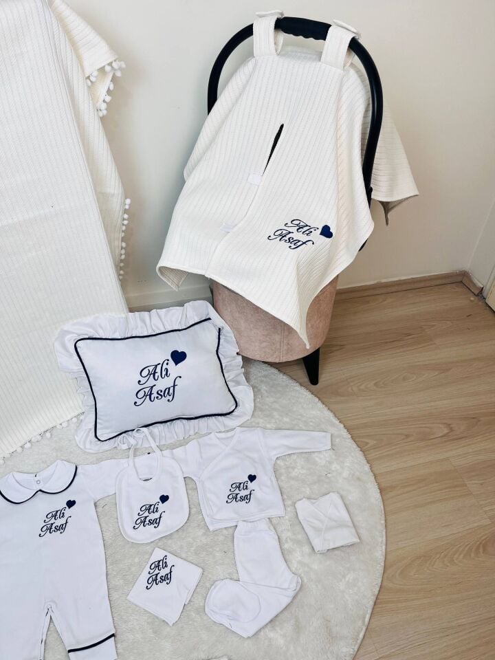 İsme Özel Desen Nakışlı Hastane Çıkış Seti Ve Puset Örtüsü