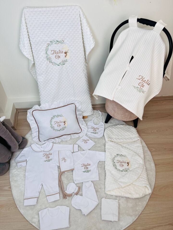 İsme Özel Desen Nakışlı Hastane Çıkış Seti Kundak Ve Puset Örtüsü