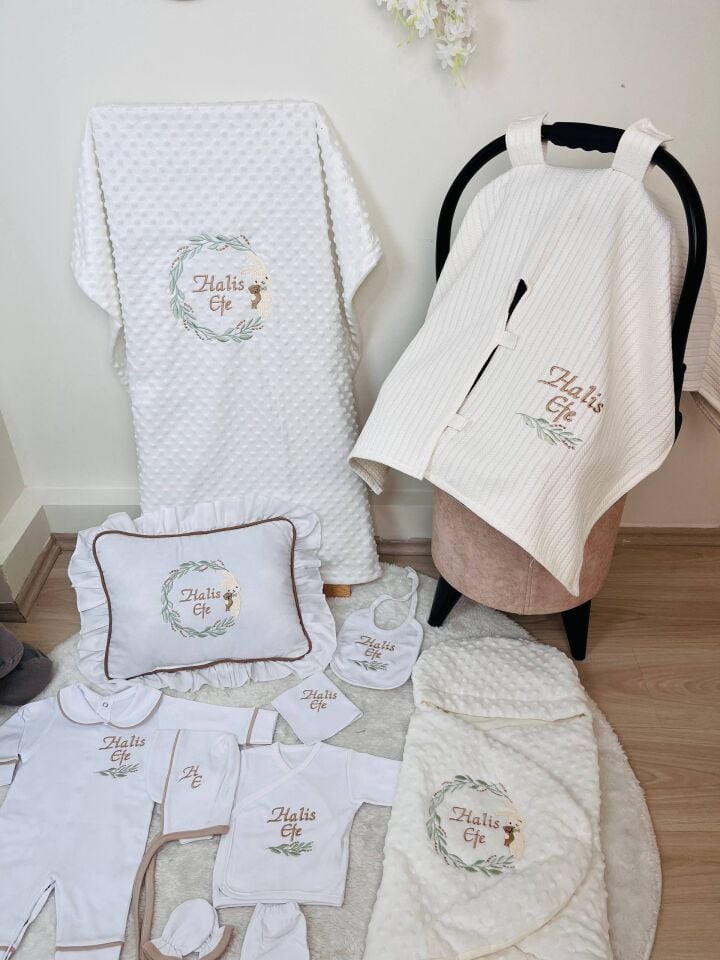 İsme Özel Desen Nakışlı Hastane Çıkış Seti Kundak Ve Puset Örtüsü