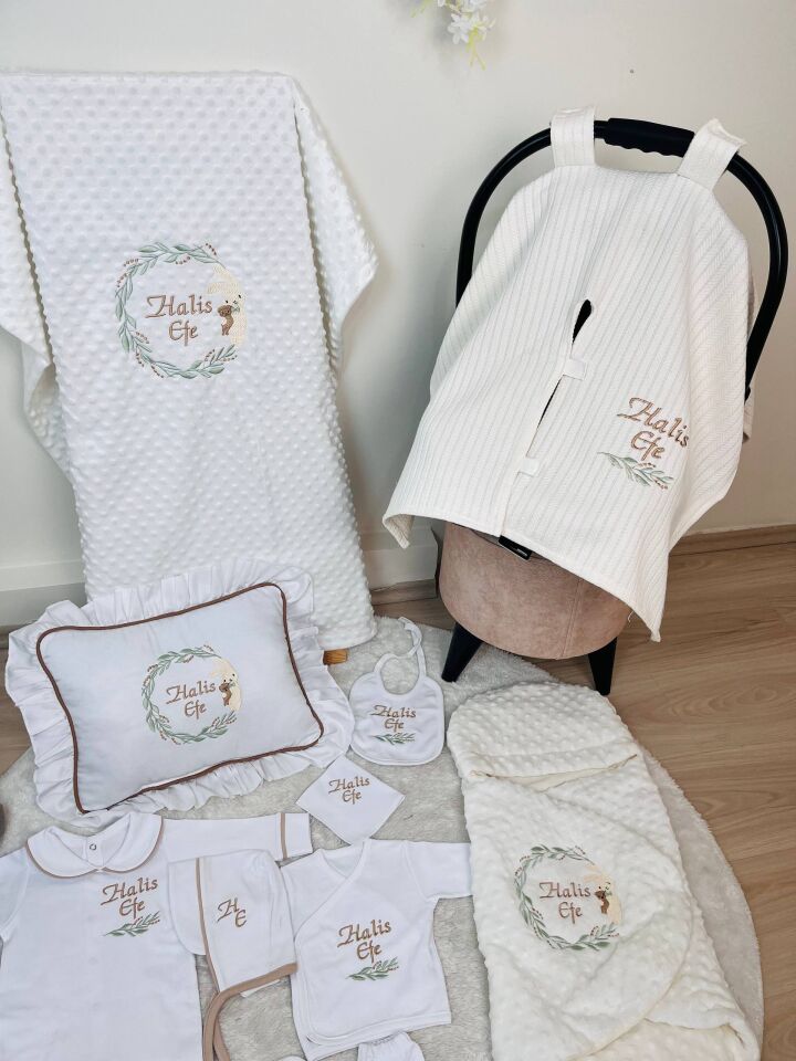 İsme Özel Desen Nakışlı Hastane Çıkış Seti Kundak Ve Puset Örtüsü
