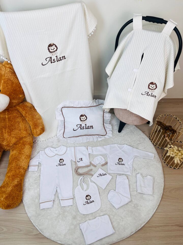 İsme Özel Desen Nakışlı Hastane Çıkış Seti Ve Puset Örtüsü