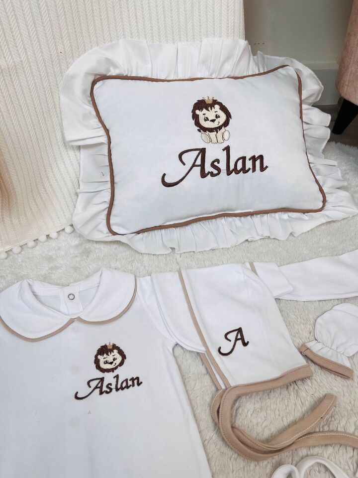 İsme Özel Desen Nakışlı Hastane Çıkış Seti Ve Puset Örtüsü