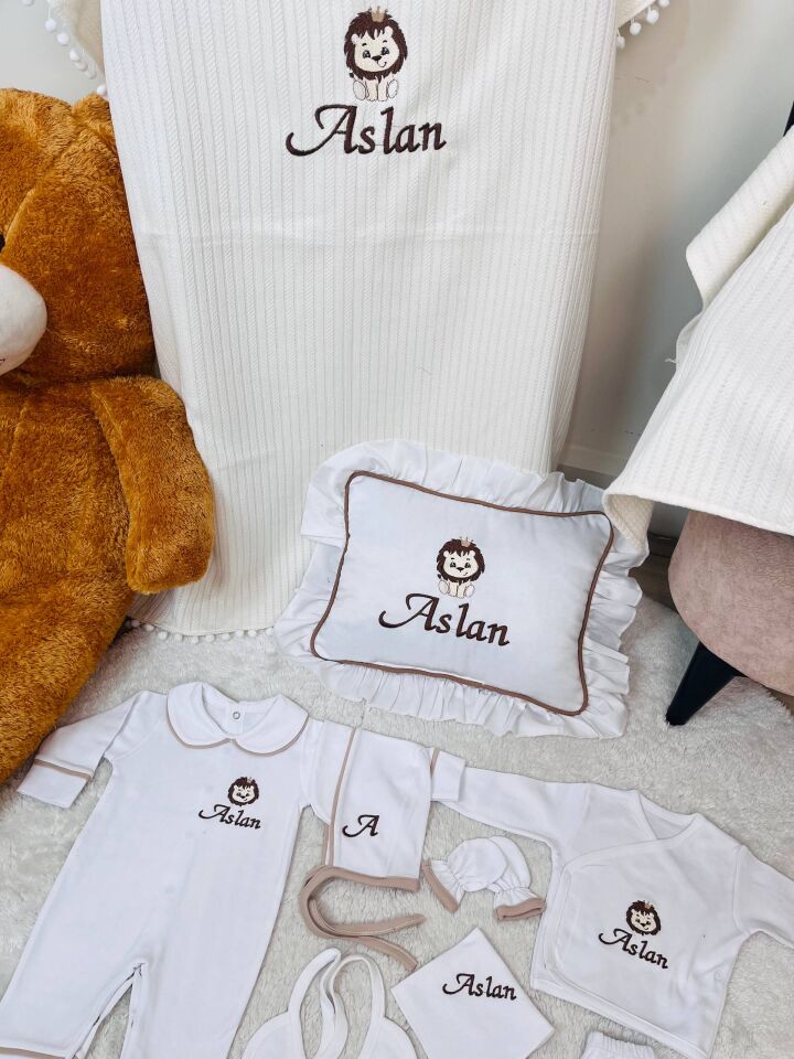 İsme Özel Desen Nakışlı Hastane Çıkış Seti Ve Puset Örtüsü