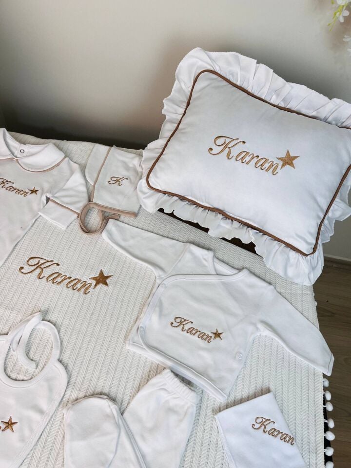 İsme Özel Desen Nakışlı Hastane Çıkış Seti Ve Puset Örtüsü