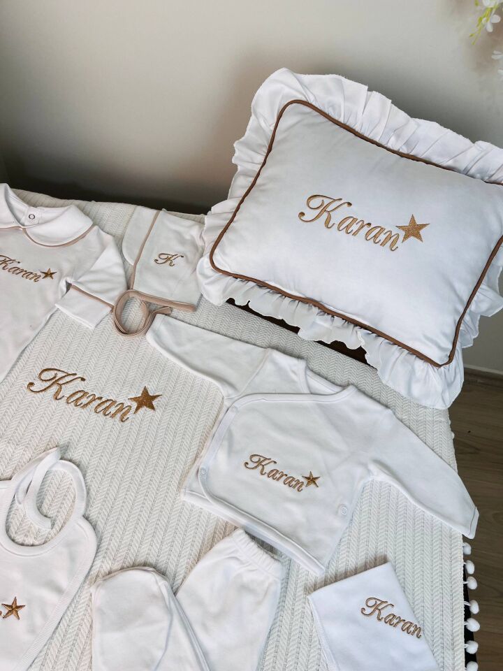 İsme Özel Desen Nakışlı Hastane Çıkış Seti Ve Puset Örtüsü