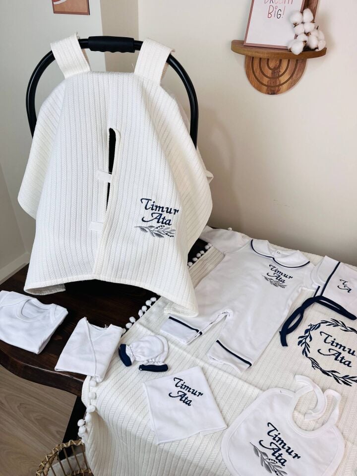 İsme Özel Desen Nakışlı Hastane Çıkış Seti Ve Puset Örtüsü