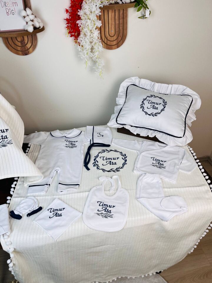 İsme Özel Desen Nakışlı Hastane Çıkış Seti Ve Puset Örtüsü