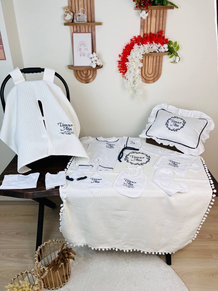 İsme Özel Desen Nakışlı Hastane Çıkış Seti Ve Puset Örtüsü