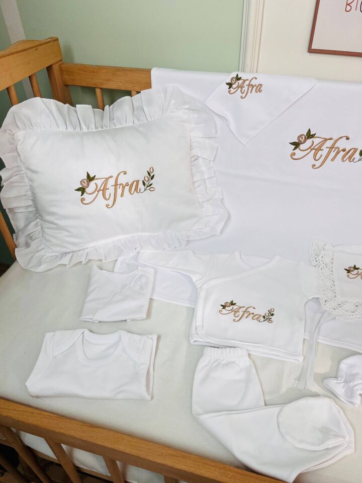 İsme Özel Çiçek Desen Nakışlı Hastane Çıkış Seti