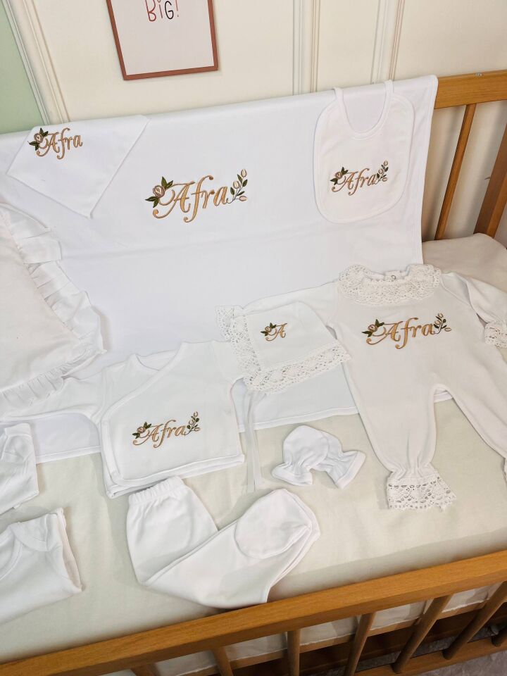 İsme Özel Çiçek Desen Nakışlı Hastane Çıkış Seti