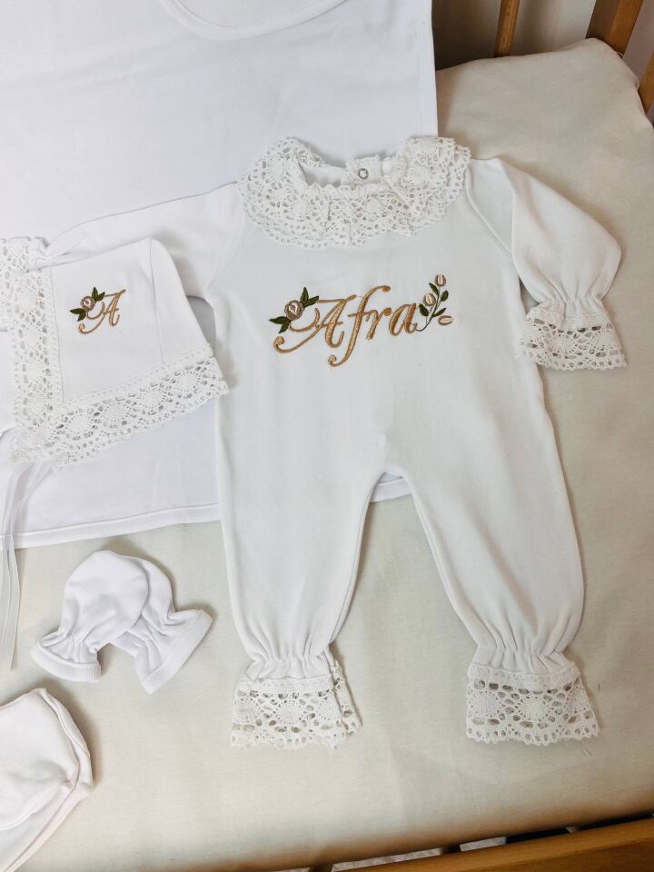 İsme Özel Çiçek Desen Nakışlı Hastane Çıkış Seti