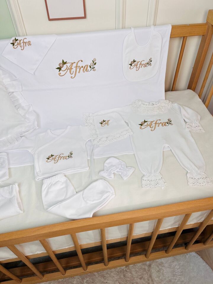 İsme Özel Çiçek Desen Nakışlı Hastane Çıkış Seti