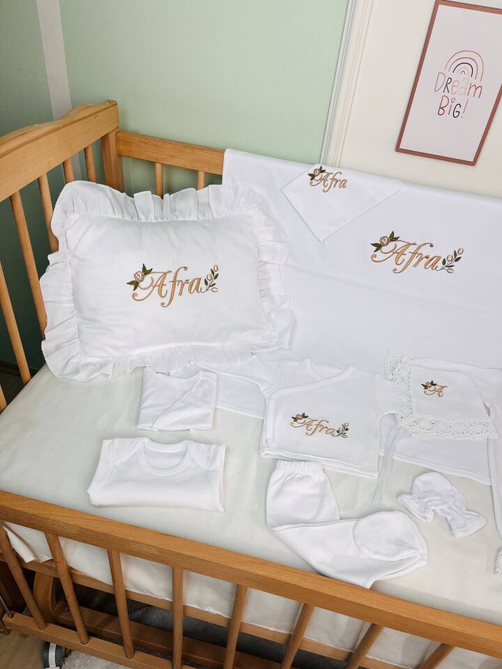 İsme Özel Çiçek Desen Nakışlı Hastane Çıkış Seti