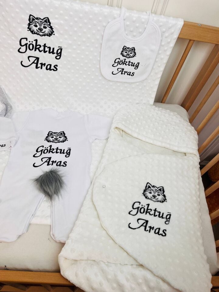 Avantajlı 12 Parça Kurt Desen Nakışlı Set