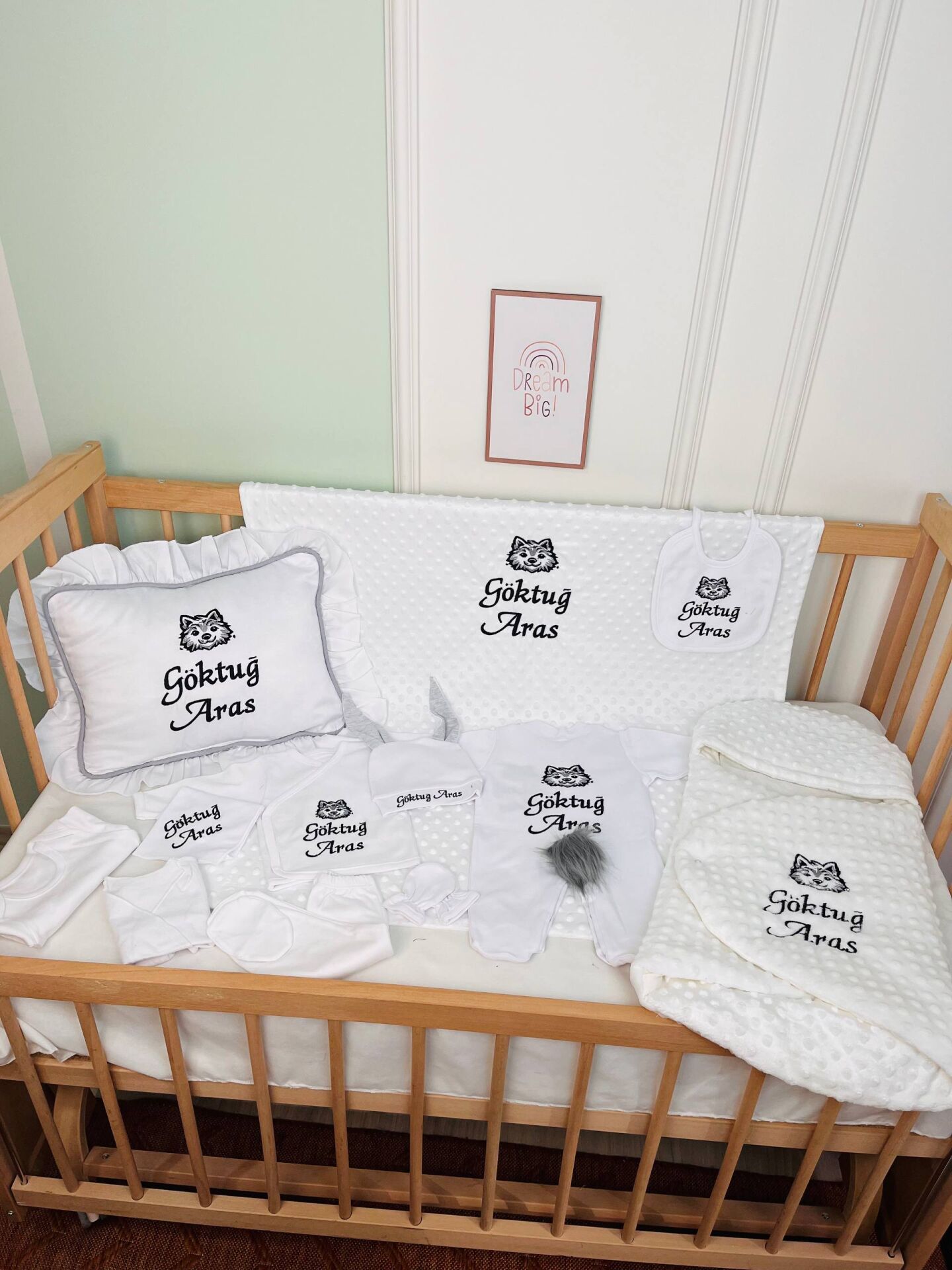 Avantajlı 12 Parça Kurt Desen Nakışlı Set