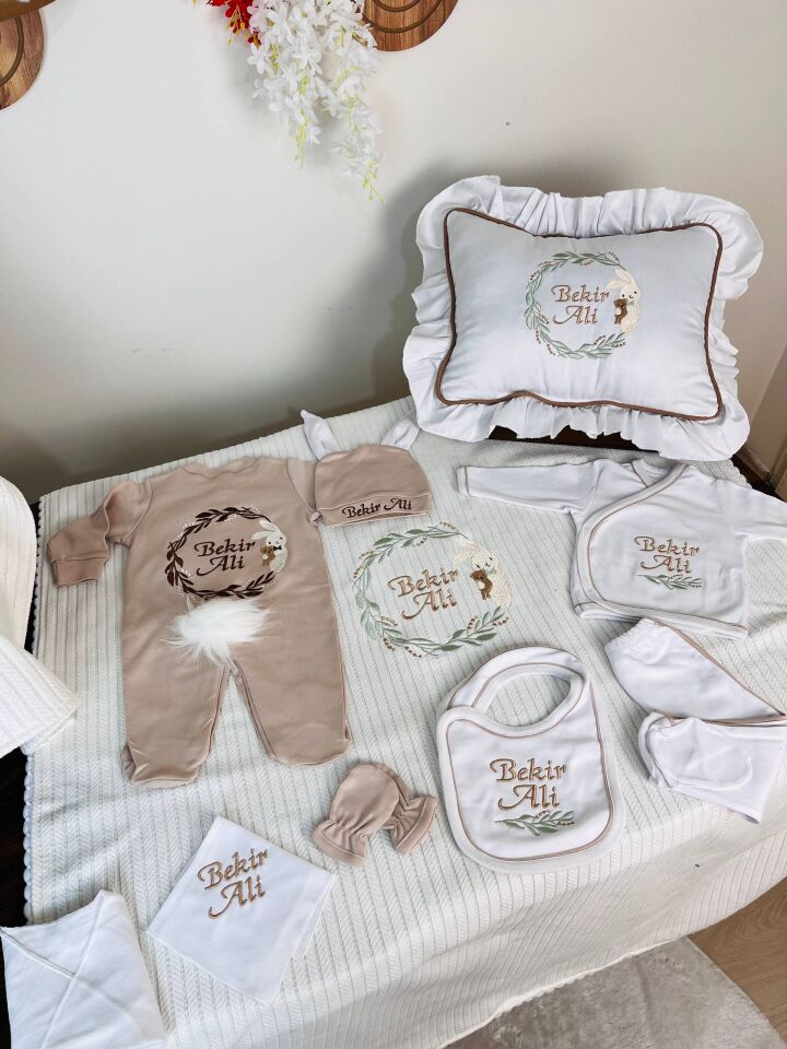 Nakışlı Hastane Çıkış Seti Yastıklı Ve Puset Örtüsü