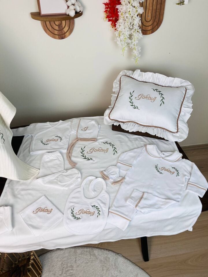 İsme Özel Desen Nakışlı Hastane Çıkış Seti Ve Puset Örtüsü