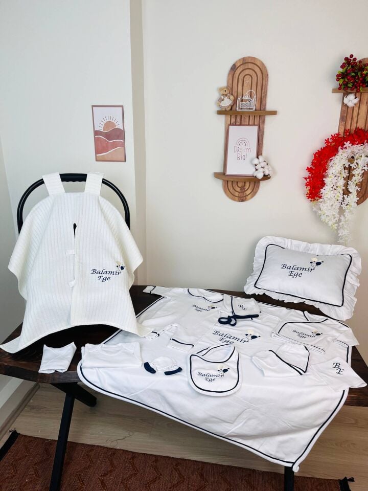 İsme Özel Tamamı Biyeli Hastane Çıkış Seti Ve Puset Örtüsü