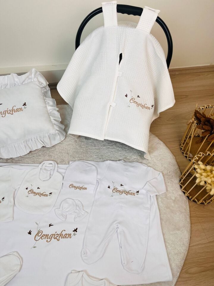 İsme Özel Desen Nakışlı Hastane Çıkış Seti Ve Puset Örtüsü