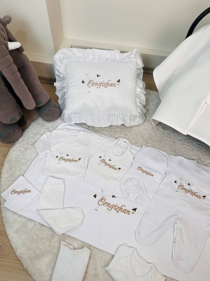 İsme Özel Desen Nakışlı Hastane Çıkış Seti Ve Puset Örtüsü