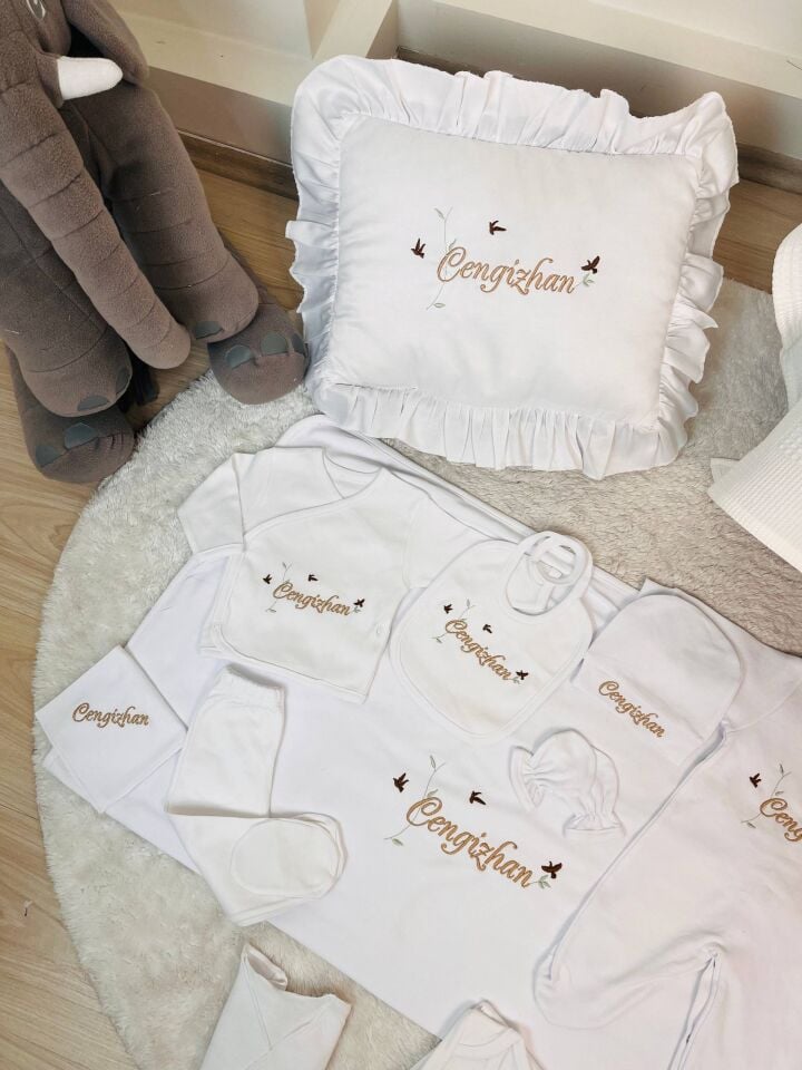 İsme Özel Desen Nakışlı Hastane Çıkış Seti Ve Puset Örtüsü