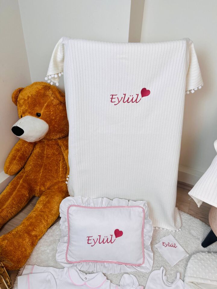 İsme Özel Desen Nakışlı Hastane Çıkış Seti Ve Puset Örtüsü